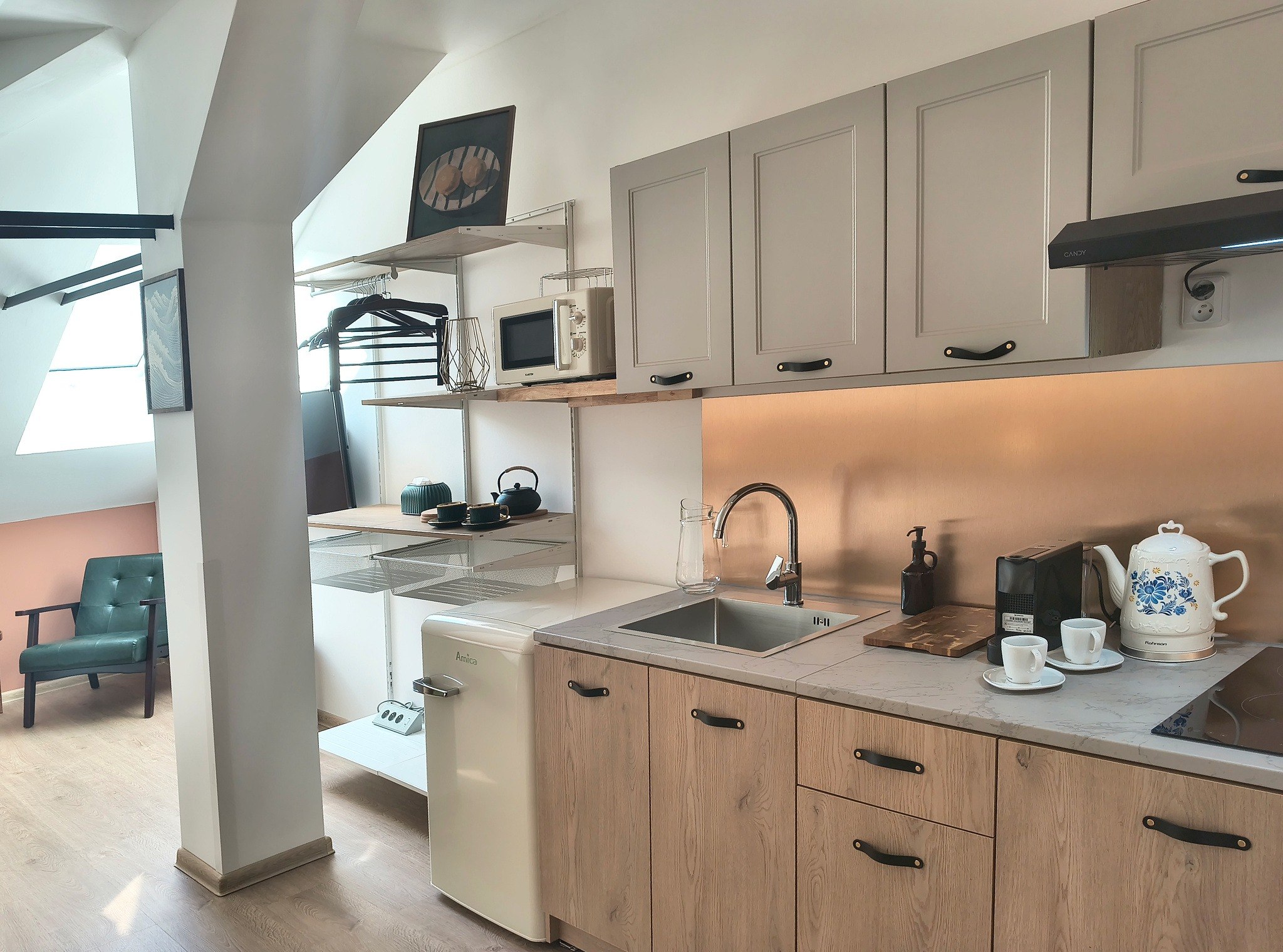 Kitchenette in studio 401