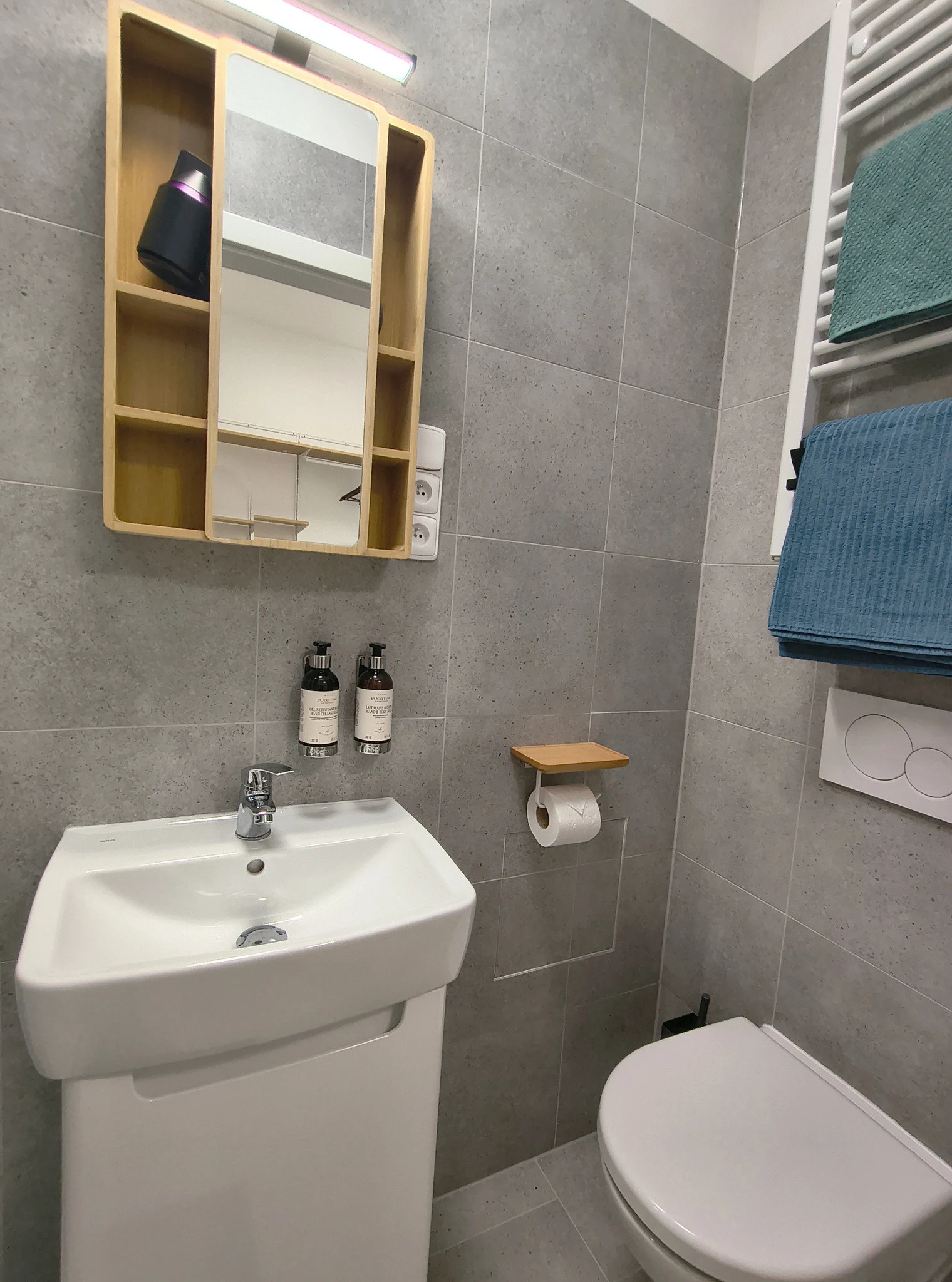 Innenraum oder Badezimmer von Zimmer 403 bei CHILL Apartments