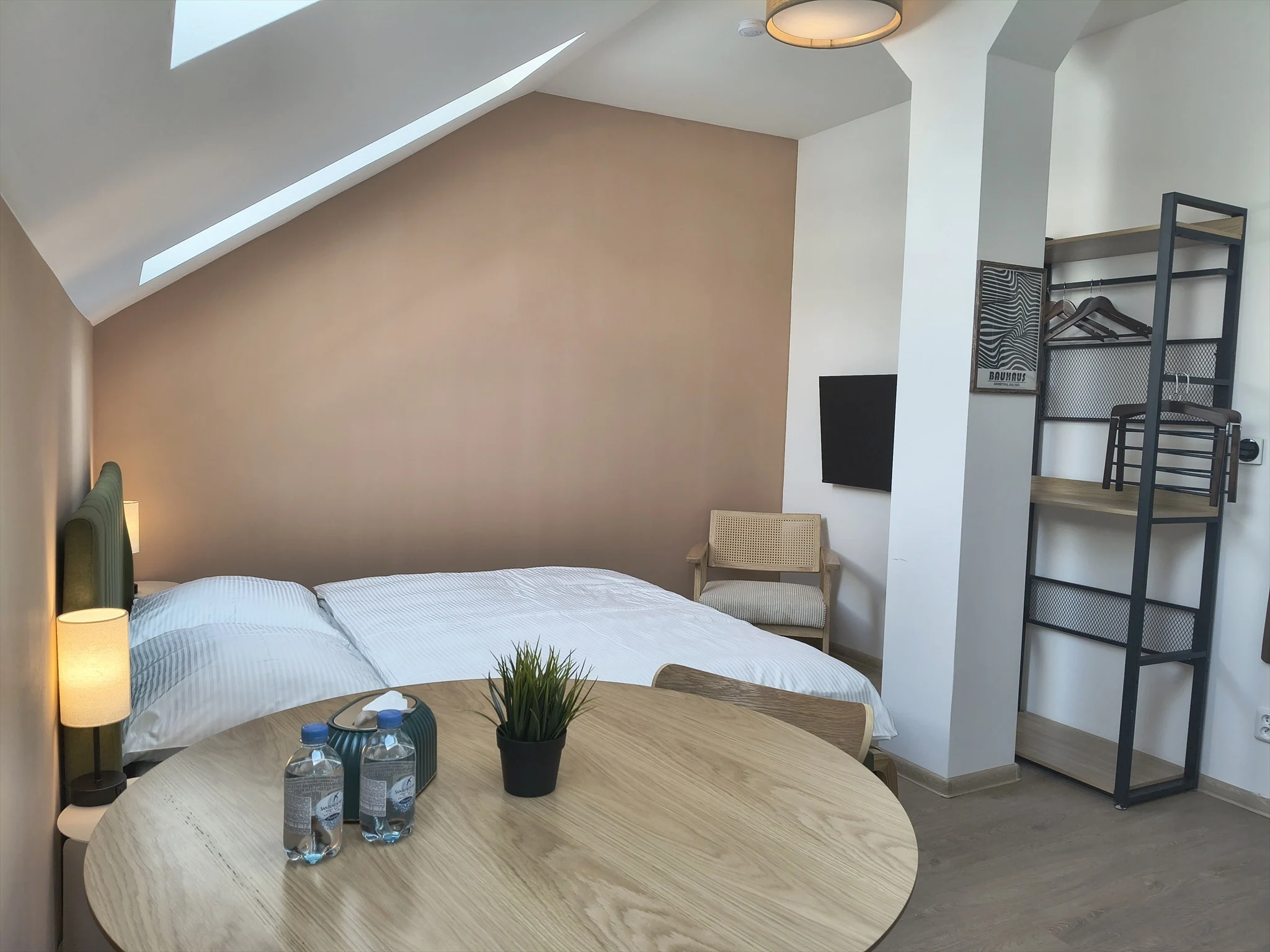 Room 409 on the fourth floor at CHILL Apartments