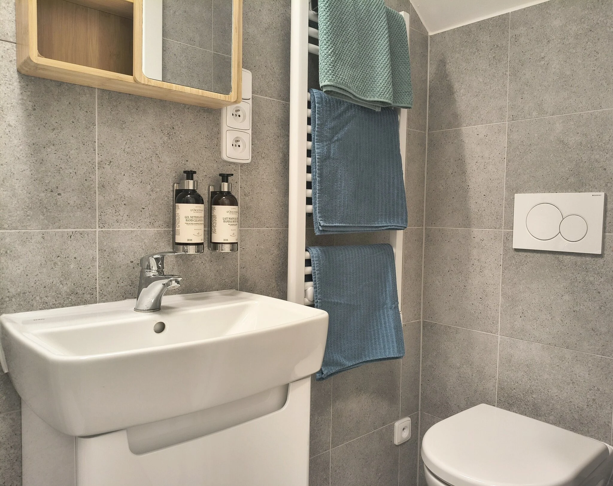 Innenraum oder Badezimmer von Zimmer 410 bei CHILL Apartments