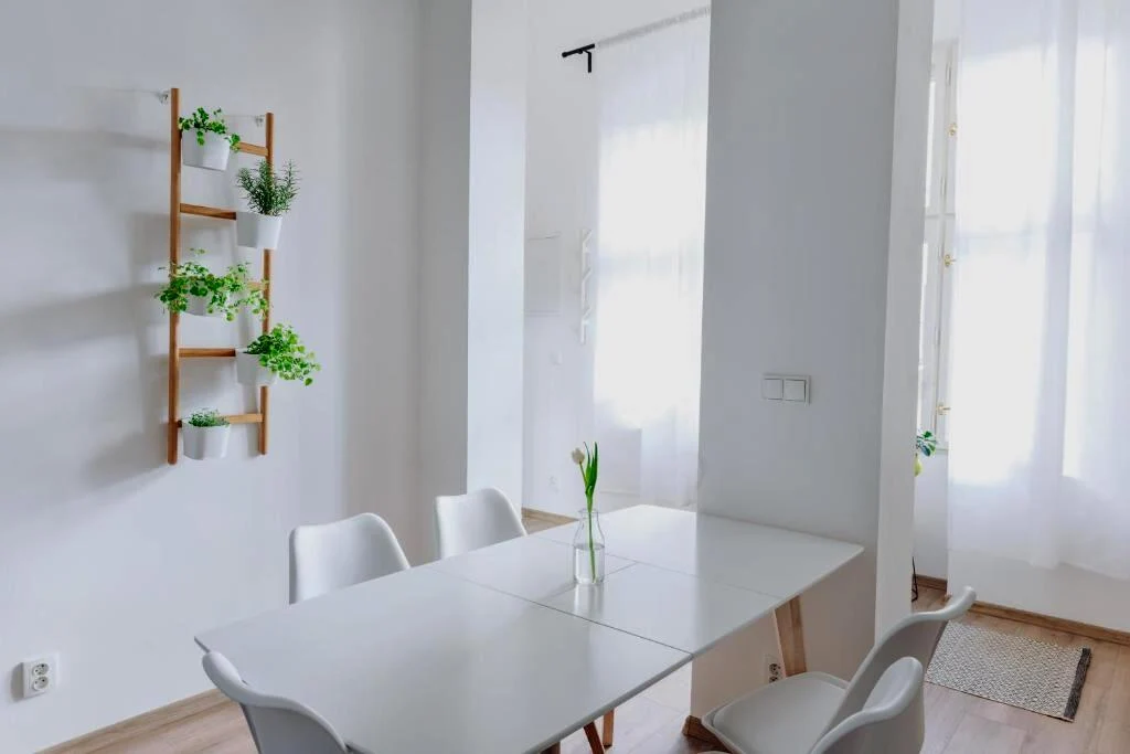 Jídelní prostor pro šest v apartmánu kategorie Deluxe XXL